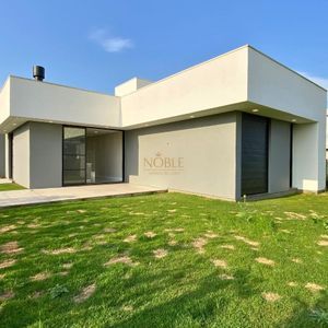 Casa de Condomínio com 190m², 3 dormitórios, 3 suítes, 2 vagas no Reserva das Águas em Torres para Comprar