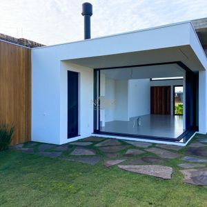 Casa de Condomínio com 204m², 3 dormitórios, 3 suítes, 2 vagas no Reserva das Águas em Torres para Comprar