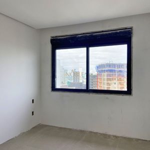 Apartamento com 130m², 4 dormitórios, 3 suítes, 2 vagas no Mirage em Torres para Comprar