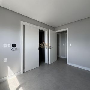 Apartamento com 90m², 2 dormitórios, 2 suítes, 2 vagas no Maui Residencial em Torres para Comprar