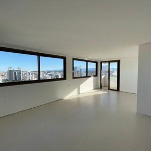 Apartamento com 120m², 3 dormitórios, 1 suíte, 2 vagas no Véritas em Torres para Comprar