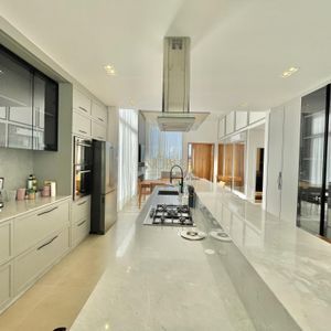 Casa de Condomínio com 215m², 3 dormitórios, 3 suítes, 2 vagas no Reserva das Águas em Torres para Comprar