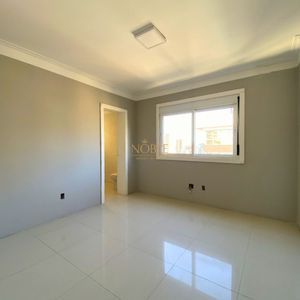 Apartamento com 232m², 4 dormitórios, 4 suítes, 2 vagas no Estevanell em Torres para Comprar