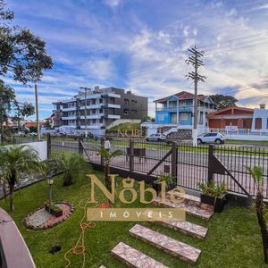 Apartamento com 110m², 2 dormitórios, 1 suíte, 1 vaga no Edificio Punta Balena em Torres para Comprar