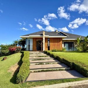 Casa de Condomínio com 623m², 4 dormitórios, 4 suítes, 4 vagas no Reserva das Águas em Torres para Comprar