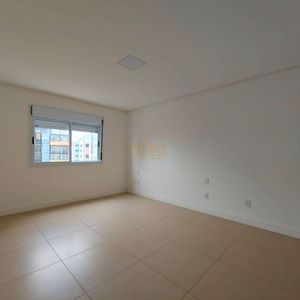 Apartamento com 109m², 3 dormitórios, 1 suíte, 1 vaga no San Pietro em Torres para Comprar