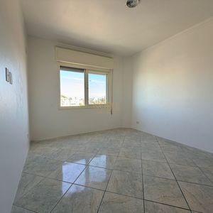 Apartamento com 86m², 2 dormitórios, 1 vaga no Condomínio Josi em Torres para Comprar