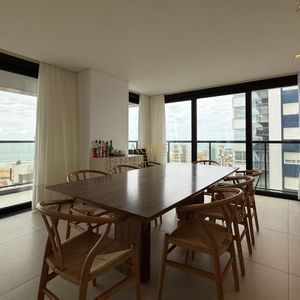 Apartamento com 220m², 4 dormitórios, 4 suítes, 3 vagas no Vitra em Torres para Comprar