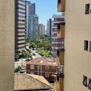 Apartamento com 200m², 4 dormitórios, 4 suítes, 1 vaga no Piazza del Mare em Torres para Comprar