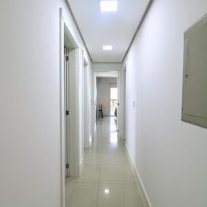 Apartamento com 249m², 4 dormitórios, 4 suítes, 2 vagas no Graziela em Torres para Comprar
