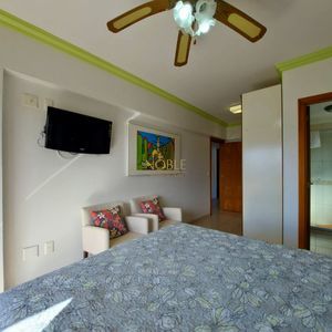 Apartamento com 131m², 3 dormitórios, 1 suíte, 2 vagas no Torre do Sol em Torres para Comprar