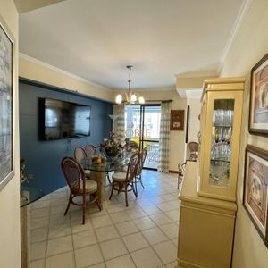 Apartamento com 103m², 2 dormitórios, 2 suítes, 2 vagas no Costa Azul em Torres para Comprar