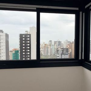 Apartamento com 122m², 3 dormitórios, 3 suítes, 2 vagas no Taos Residence em Torres para Comprar