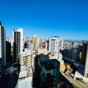 Apartamento com 130m², 3 dormitórios, 1 suíte, 2 vagas no Monterrey em Torres para Comprar