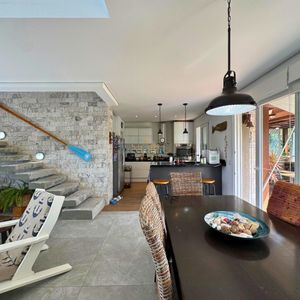 Casa de Condomínio com 280m², 4 dormitórios, 4 suítes, 4 vagas no Ocean Side em Torres para Comprar