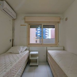 Apartamento com 70m², 2 dormitórios, 1 suíte, 1 vaga no Las Brisas em Torres para Comprar
