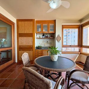 Apartamento com 190m², 3 dormitórios, 1 suíte, 1 vaga no Ville Saint Tropez em Torres para Comprar