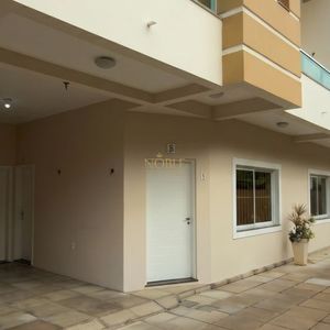 Sobrado com 127m², 3 dormitórios, 1 suíte, 1 vaga no Ilhas Travertino em Torres para Comprar