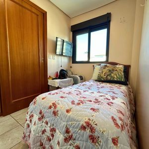 Cobertura com 400m², 4 dormitórios, 1 suíte, 2 vagas no Residencial da Barra em Torres para Comprar