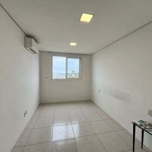 Apartamento com 59m², 2 dormitórios, 1 suíte, 1 vaga no Residencial Jardim Europa em Torres para Comprar