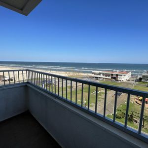 Apartamento com 236m², 4 dormitórios, 1 suíte, 1 vaga no Panorama em Torres para Comprar