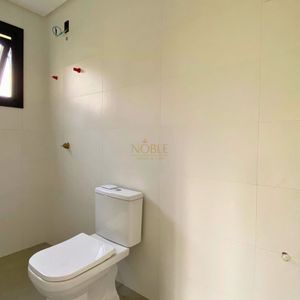 Casa com 201m², 3 dormitórios, 3 suítes, 2 vagas no Reserva das Águas em Torres para Comprar
