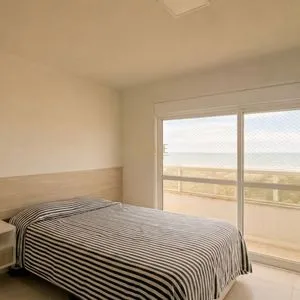 Apartamento com 155m², 3 dormitórios, 3 suítes, 2 vagas no Tutto Residenziale em Torres para Comprar