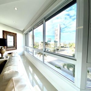 Apartamento com 249m², 4 dormitórios, 4 suítes, 3 vagas no Graziela em Torres para Comprar