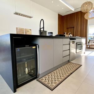 Casa de Condomínio com 290m², 4 dormitórios, 2 suítes, 2 vagas no Ocean Side em Torres para Comprar