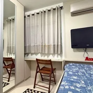 Apartamento com 124m², 3 dormitórios, 3 suítes, 2 vagas no Lê Classic em Torres para Comprar