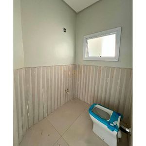 Casa de Condomínio com 170m², 4 dormitórios, 4 suítes, 2 vagas no Reserva das Águas em Torres para Comprar