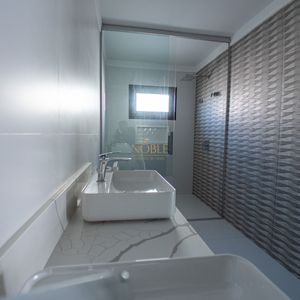 Casa de Condomínio com 591m², 5 dormitórios, 5 suítes, 2 vagas no Ocean Side em Torres para Comprar