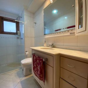 Apartamento com 110m², 3 dormitórios, 1 suíte, 2 vagas no Saint Germain em Torres para Comprar