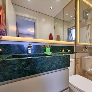 Apartamento com 76m², 2 dormitórios, 1 suíte, 2 vagas no Vesta em Torres para Comprar