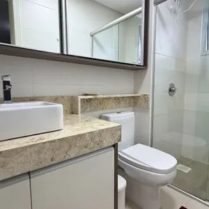 Apartamento com 124m², 3 dormitórios, 3 suítes, 2 vagas no Lê Classic em Torres para Comprar