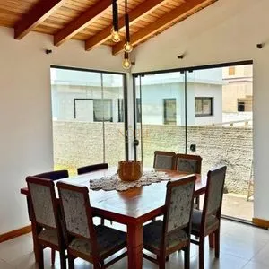 Casa com 159m², 4 dormitórios, 1 suíte no bairro Centro em Passo de Torres para Comprar