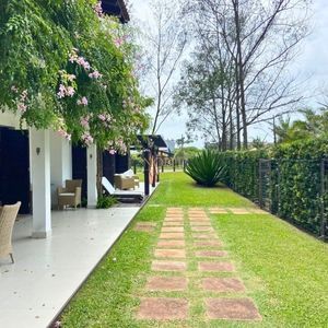 Casa com 518m², 5 dormitórios, 2 suítes, 2 vagas no bairro Praia Grande em Torres para Comprar