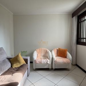 Casa com 252m², 5 dormitórios, 1 suíte, 2 vagas no bairro Centro em Torres para Comprar