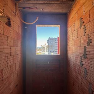 Apartamento com 128m², 3 dormitórios, 3 suítes, 1 vaga no Montserrat em Torres para Comprar