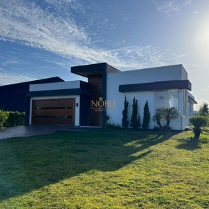 Casa de Condomínio com 260m², 3 dormitórios, 3 suítes, 4 vagas no Reserva das Águas em Torres para Comprar