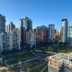 Apartamento com 134m², 3 dormitórios, 2 suítes, 2 vagas no Cortemaggiore em Torres para Comprar