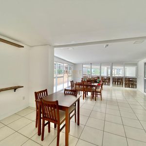 Apartamento com 120m², 4 dormitórios, 1 suíte, 2 vagas no Michelângelo em Torres para Comprar