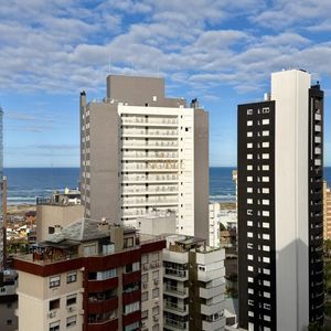 Apartamento com 105m², 3 dormitórios, 2 vagas no Michelângelo em Torres para Comprar