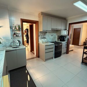 Apartamento com 163m², 3 dormitórios, 1 suíte, 1 vaga no Mar Azul em Torres para Comprar