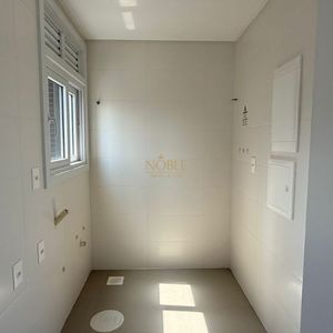 Apartamento com 98m², 2 dormitórios, 2 suítes, 2 vagas no Punta Del Sole em Torres para Comprar