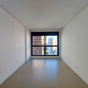 Apartamento com 108m², 3 dormitórios, 3 suítes, 1 vaga no Urban em Torres para Comprar