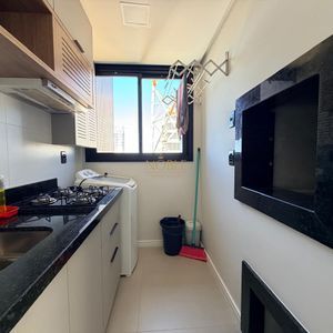 Apartamento com 31m², 1 dormitório, 1 vaga no Majestic Residencial em Torres para Comprar