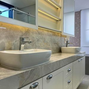 Apartamento com 220m², 4 dormitórios, 4 suítes, 3 vagas no Vitra em Torres para Comprar