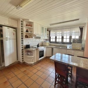 Apartamento com 200m², 4 dormitórios, 4 suítes, 1 vaga no Piazza del Mare em Torres para Comprar