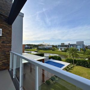 Casa de Condomínio com 187m², 3 dormitórios, 1 suíte, 4 vagas no Reserva das Águas em Torres para Comprar